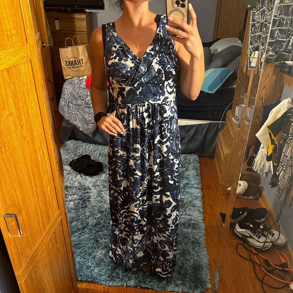 Chaps floral maxi dress